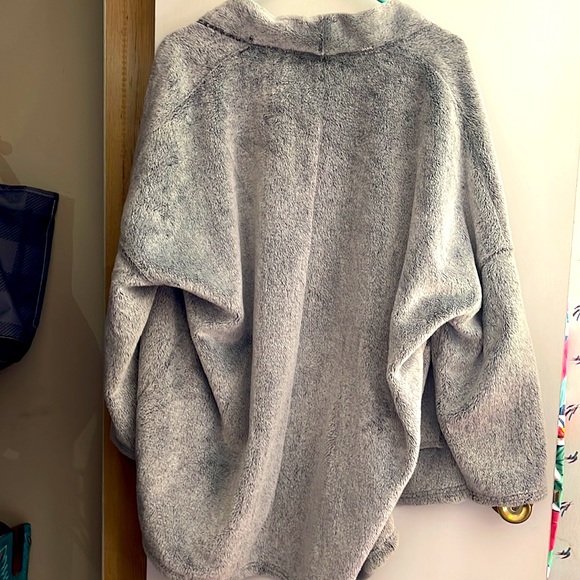 Plush Natori cardigan - Picture 4 of 4